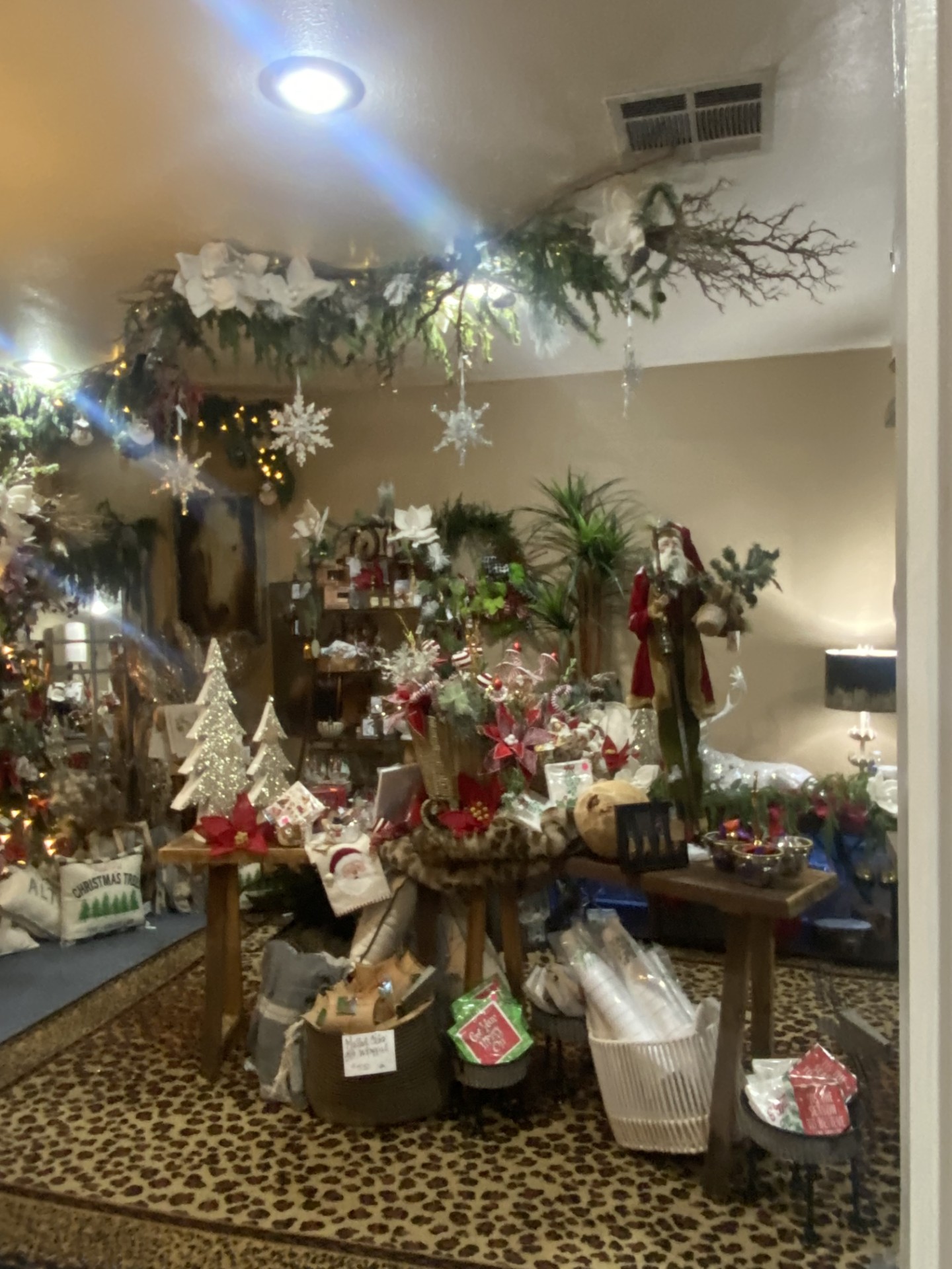 Christmas décor and seasonal gifts